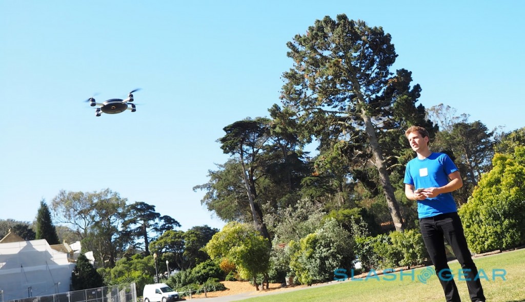 Drona care te urmareste oriunde de duci