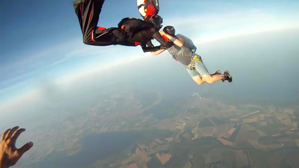 O camera GoPro si-a filmat caderea de la 3000 de metri si a fost recuperata dupa 4 ani