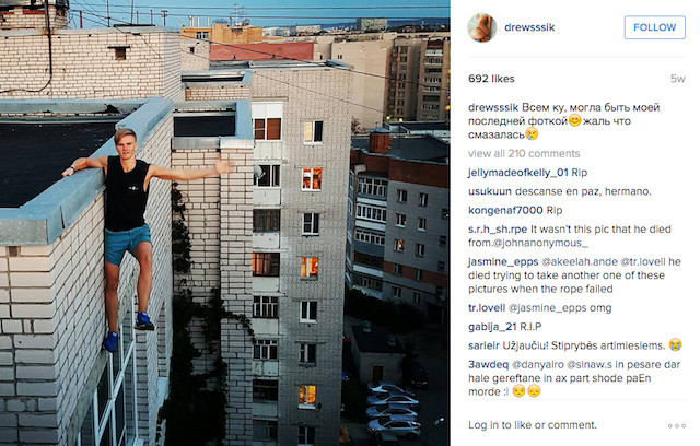Aparent, un tanar a murit dupa ce a cazut in timp ce captura un selfie extrem