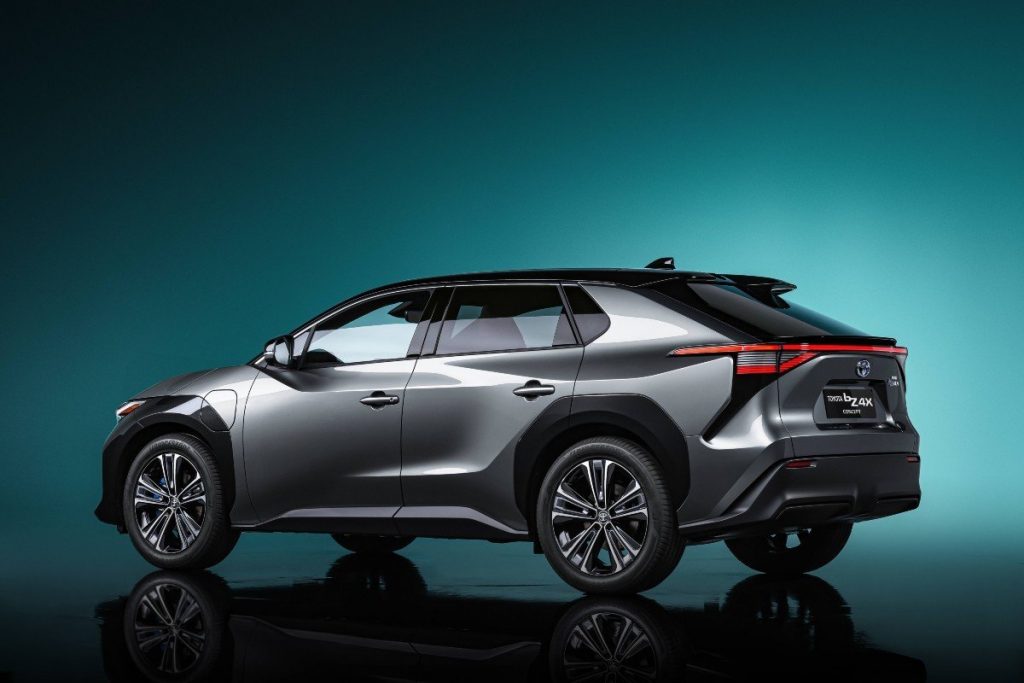 Cand va fi lansata prima masina electrica Toyota