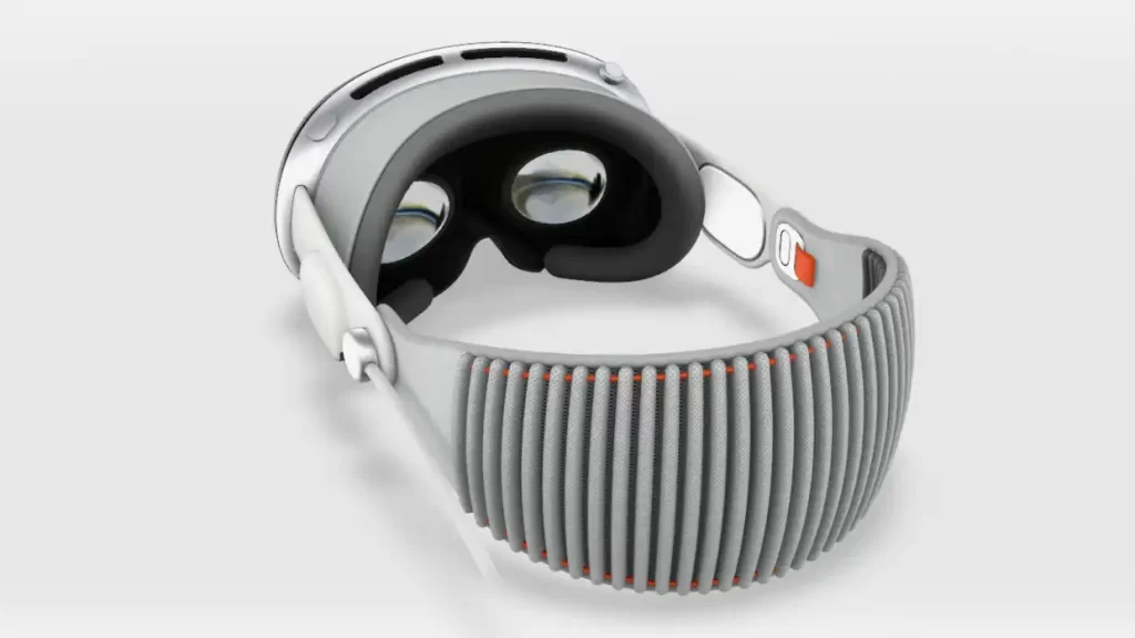 YouTube despre posibilitatea lansarii unei aplicatii native pentru casca Vision Pro a Apple