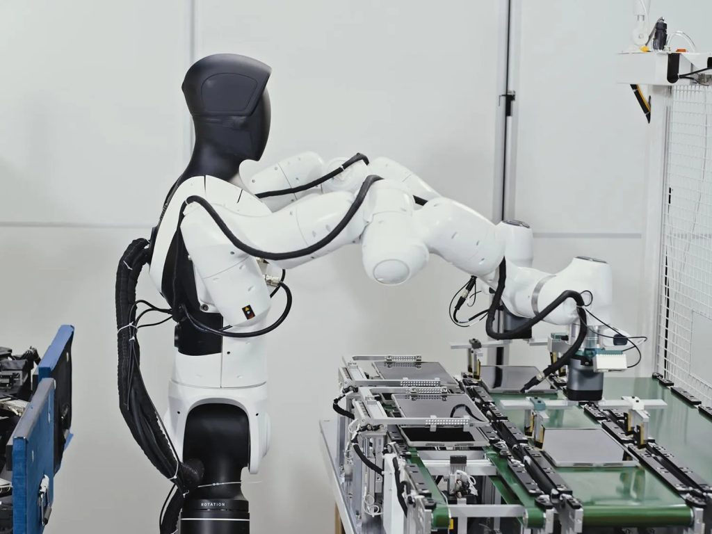 Roboți industriali ce învață sarcini în câteva minute, nu săptămâni. Cum va fi posibil Roboți industriali ce învață sarcini în câteva minute, nu săptămâni. Cum va fi posibil